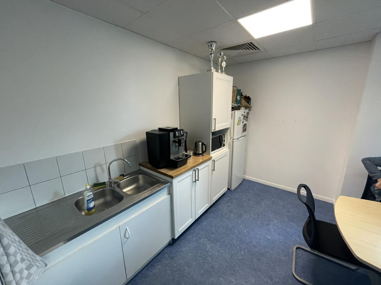 Bureau Tours 715m² Location bureau Tours Indre-et-Loire OLBUR2423590 5